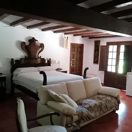 Chilliman & Mas Miro Biofarm Country house